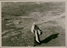 GA61 Original Photo MUSLIM MAN IN DESERT Carrying Basket Across Dirt Road Candid