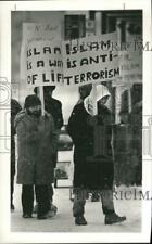 LARGE 1986 Press Photo Mehdi Tehia, Farej Benomran, Muslim Protestors