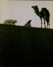 GA25 Early 1900s Original Underwood Photo SAHARA DESERT Muslim Men Praying Camel