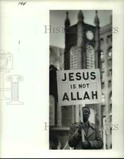 1984 Press Photo Religious Muslim - cvb21883