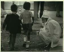 1986 Press Photo Muslim Community in New Orleans during end of Ramadan